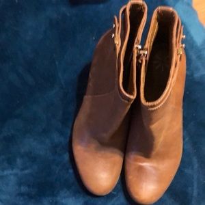 Isaac Mizrahi women boots size 9M